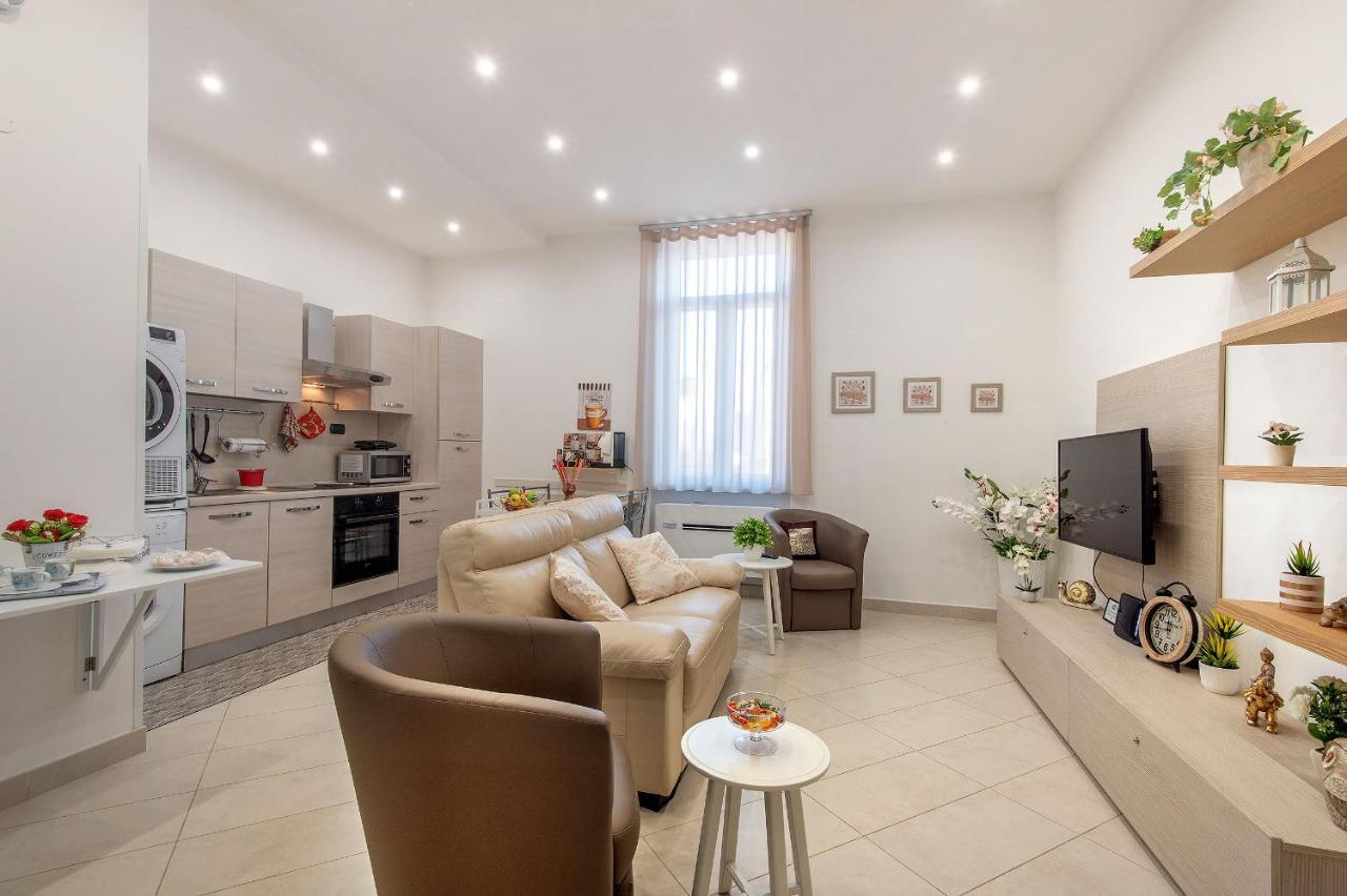 La Preziosa Apartment Duomo เนเปิลส์ ภายนอก รูปภาพ